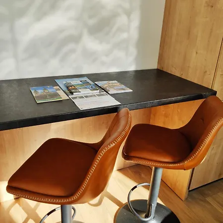 Brand New Place In The Centre Daire